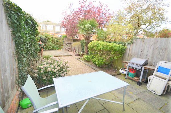 Austell Gardens, Mill Hill